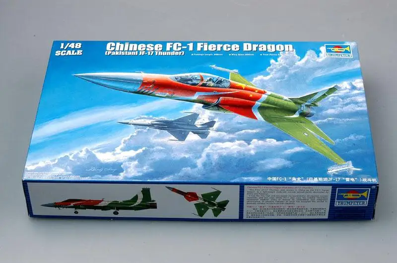 Trumpeter Chinese Fierce Dragon FC-1 02815 1/48(Pakistani JF-17 Thunder) Fighter