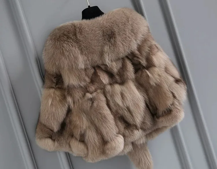 Autumn and Winter Real Fox Fur Coat Shawls Neckline Jacket Women Natural Fur Vest Shawl Short Trend Personality Lady Fur Poncho
