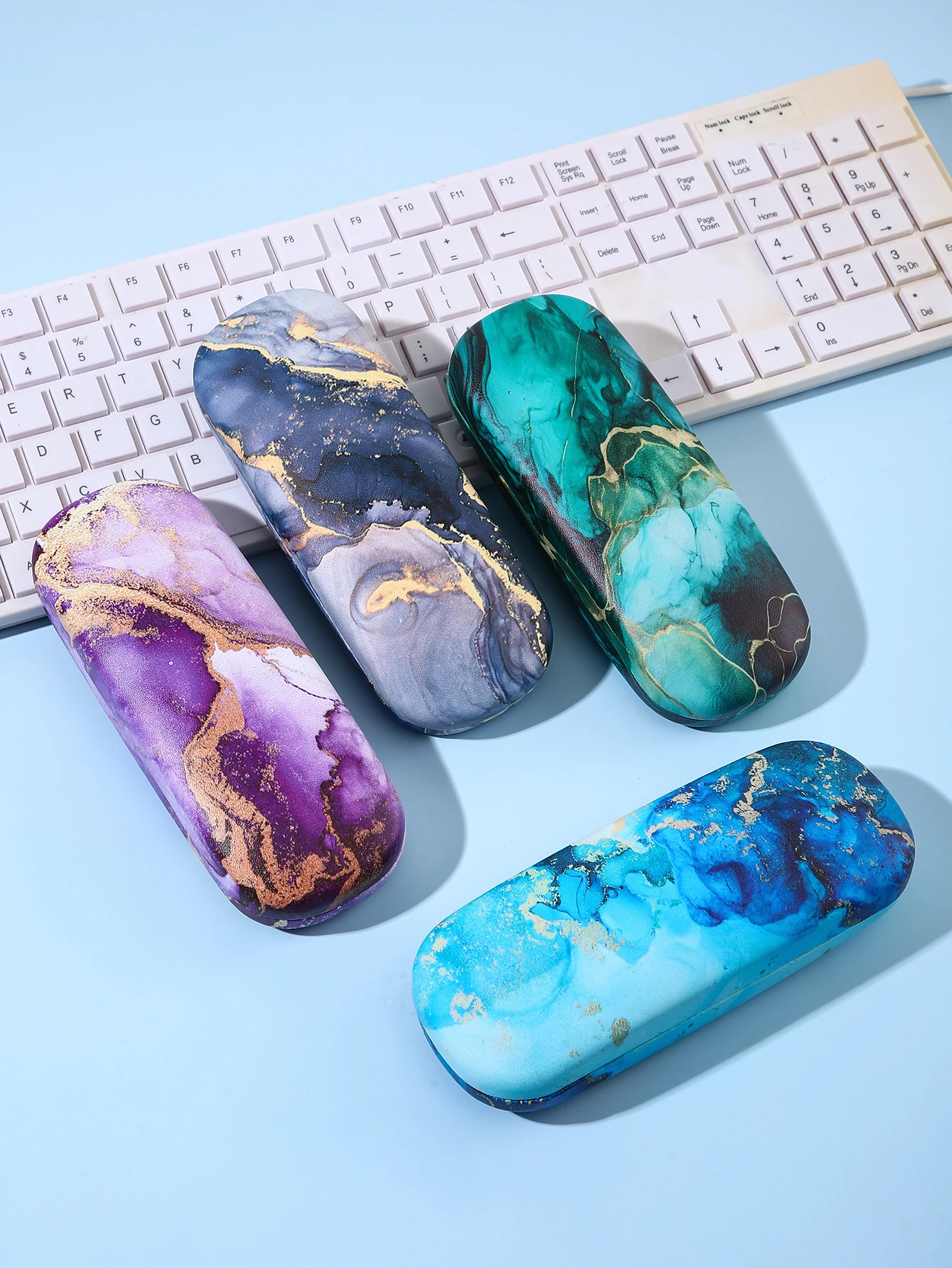 1 قطعة حافظة نظارات أنيقة بطباعة جرافيتي تموج أنيقة متينة مقاومة للماء ومحمولة صندوق حامل نظارات واقية للنساء والرجال #4