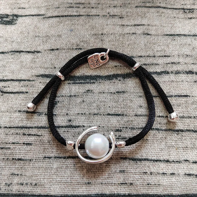 

2026 new high-quality pearl bracelet from Europe and America, suitable for both men and women's jewelry accessories