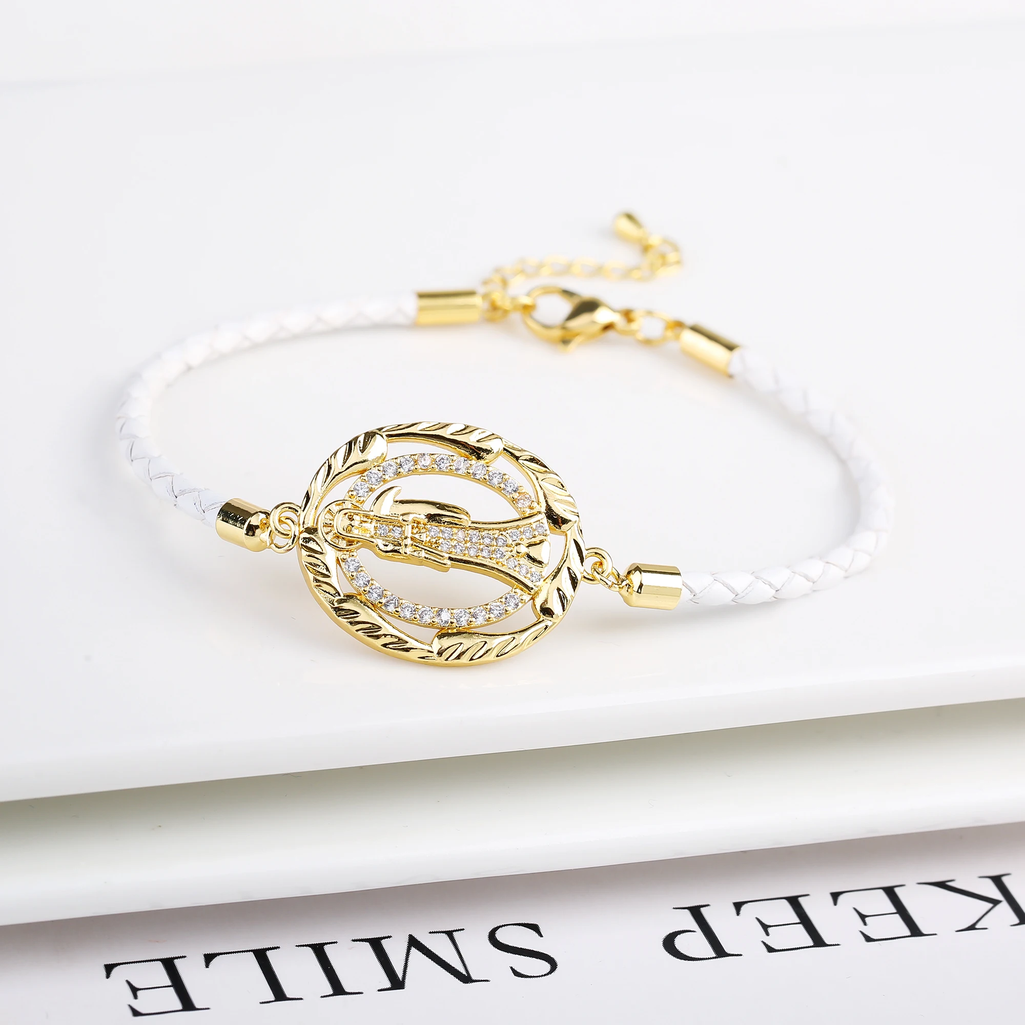 Verstellbarer religiöser Charakter Leder Armreif glänzende Zirkonia St. Jude Armband Mode für religiöse Party Schmuck Frauen Geschenk