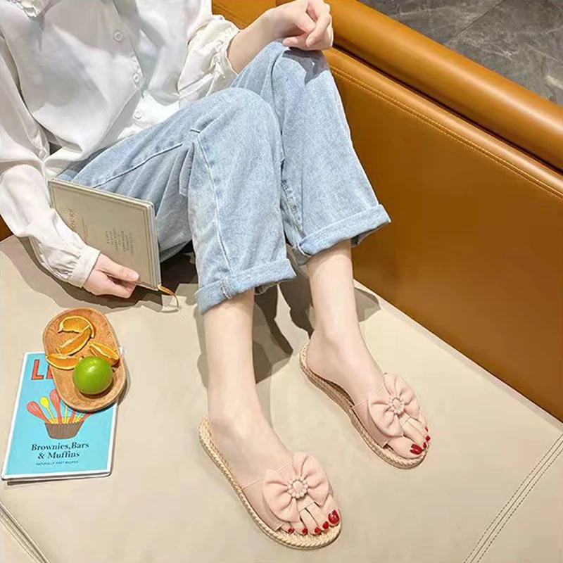 

Summer Slippers for Women's Outdoor Wear New Fashionable Anti Slip Wear-resistant Ins Butterfly Bow Straight Cool Slippers
