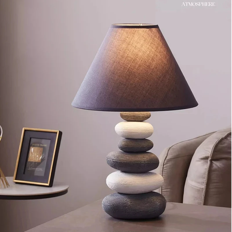 Padrão Stacked Stone Table Lamp com Tecido Sombra, Mesa De Cabeceira, Mesa De Café, Quarto, Sala De Estar, Escritório, Foyer, Home Decor