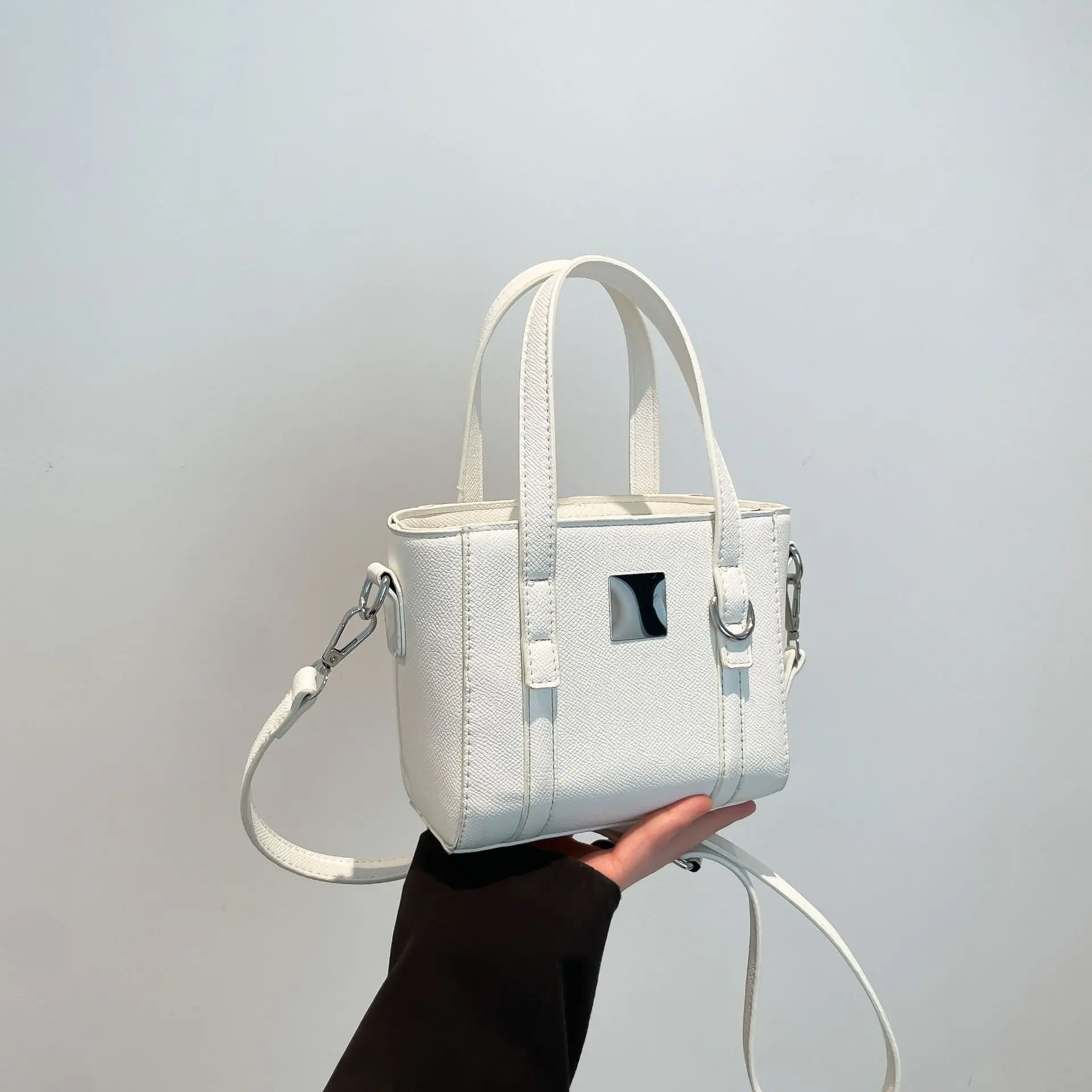 حقيبة يد بطبعة راحة اليد لعام 2025، للنساء صيف جديد حقيبة كتف محمولة باليد متعددة الاستخدامات أنيقة