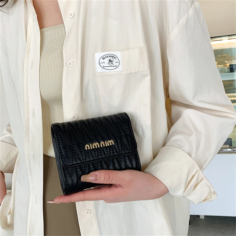 

Fashionable Women's Wallet, Durable Light Luxury Brand with Compact Storage and Versatile Functions