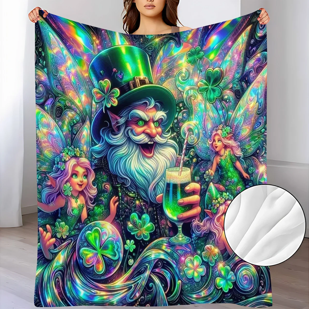 A Soft And Warm Fleece Blanket Featuring a Four-Leaf Clover Design, Perfect for Use on The Sofa, for Home Relaxation, As an Air