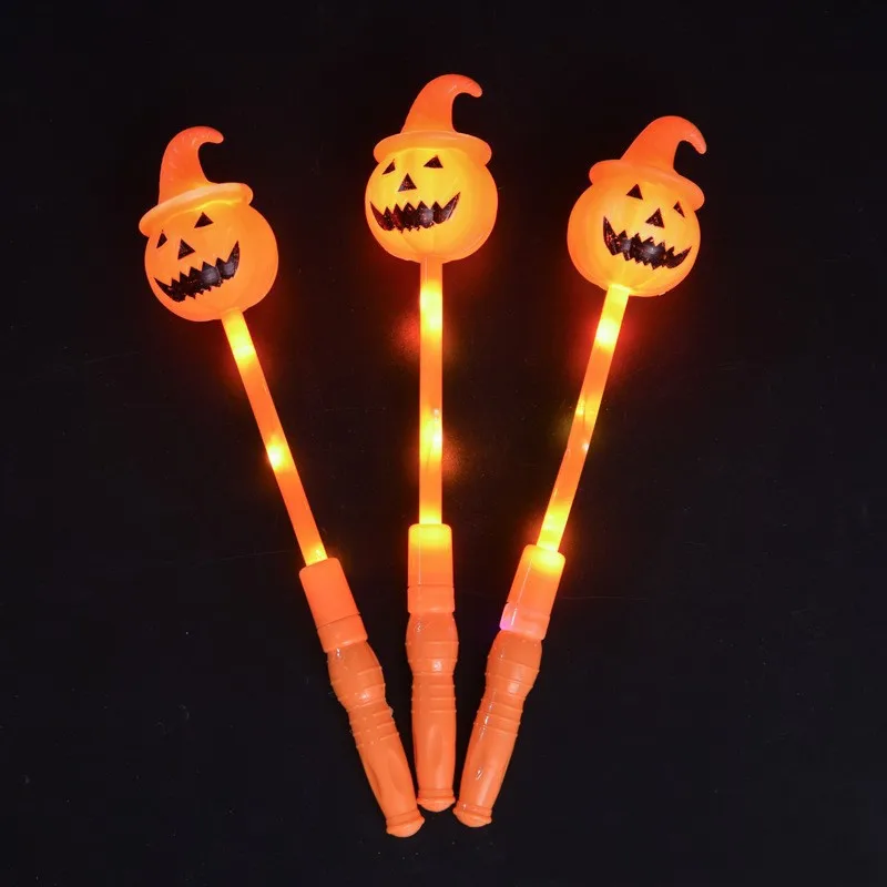 Divertenti giocattoli con bacchetta magica a LED primaverili Lanterne luminose di zucca per bambini decorate per ragazzi e ragazze Giocattoli con bastoncini a mano di zucca di Halloween