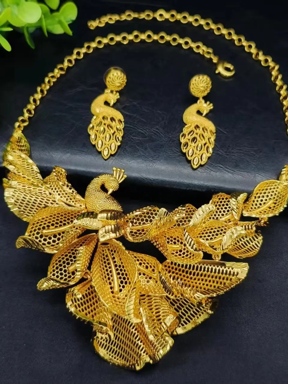 New Dubai Fashion 24K Gold Plated Necklace Earrings Exquisite Engagement Party Jewelry Set for Lover 666 view 6