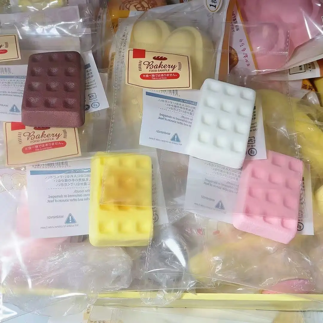 Squishy Waffle Spremere Pizzico Giocattolo PU Rimbalzo Lento Carino Realistico Bagnato Morbido Appiccicoso Gioco di Cibo Divertente Decompressione Vent Agitarsi Giocattolo