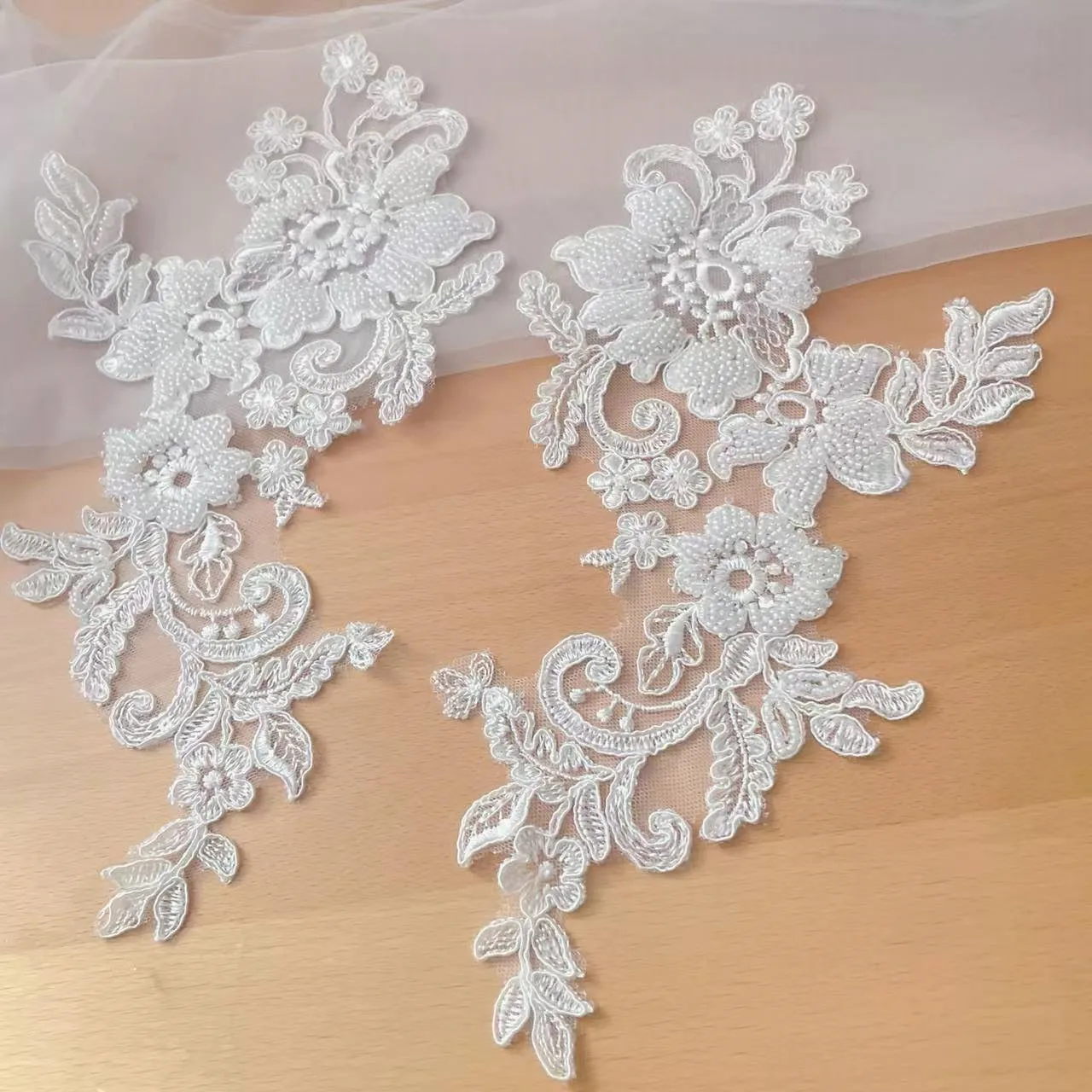 2PCS/1 Paar Schwarz Elfenbein Weiß Perlen Blume Blätter Stickerei High Set Hochzeit Kleid Kopfschmuck Spitze Spiegel Blume RS 253011
