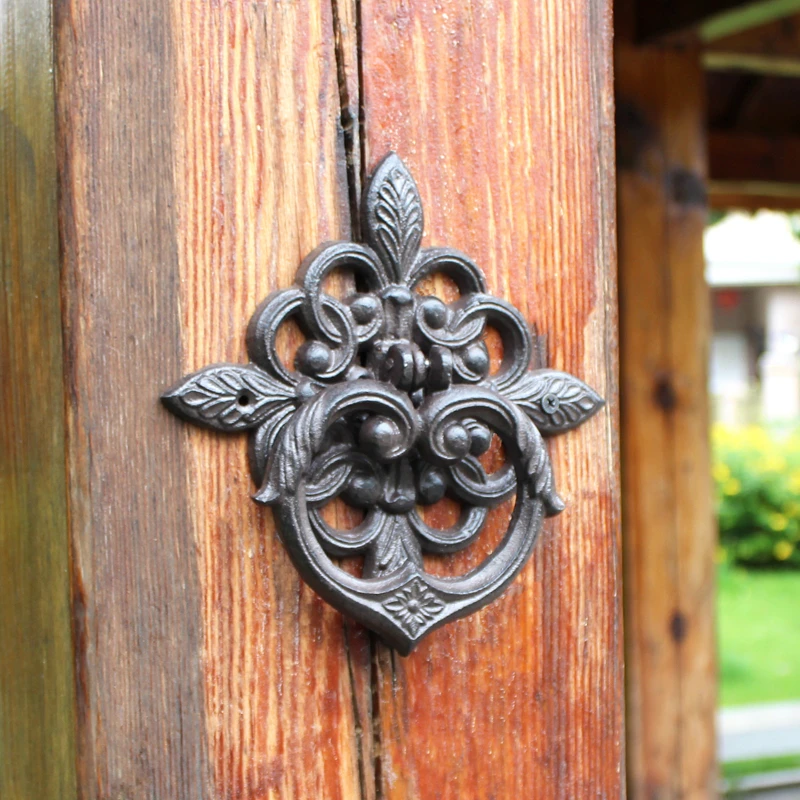 

European retro nostalgic door knocking buckle rust color cast iron door villa courtyard handicrafts doors handle