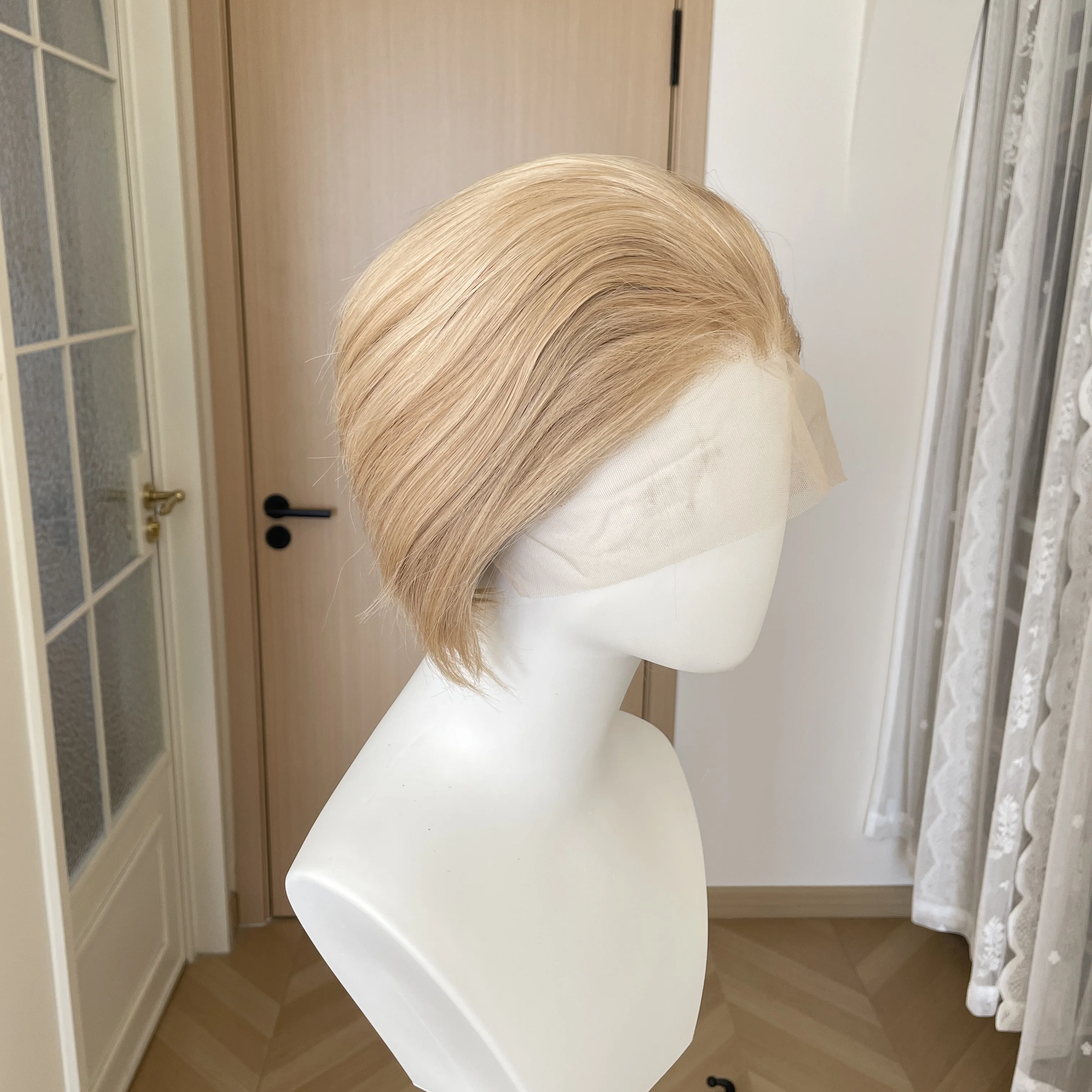 ブロンドミックスショートボブカット13x4合成レースフロントウィッグ女性用ピクシー合成ヘアウィッグハーフハンドタイドグルーレス150-ピクシー