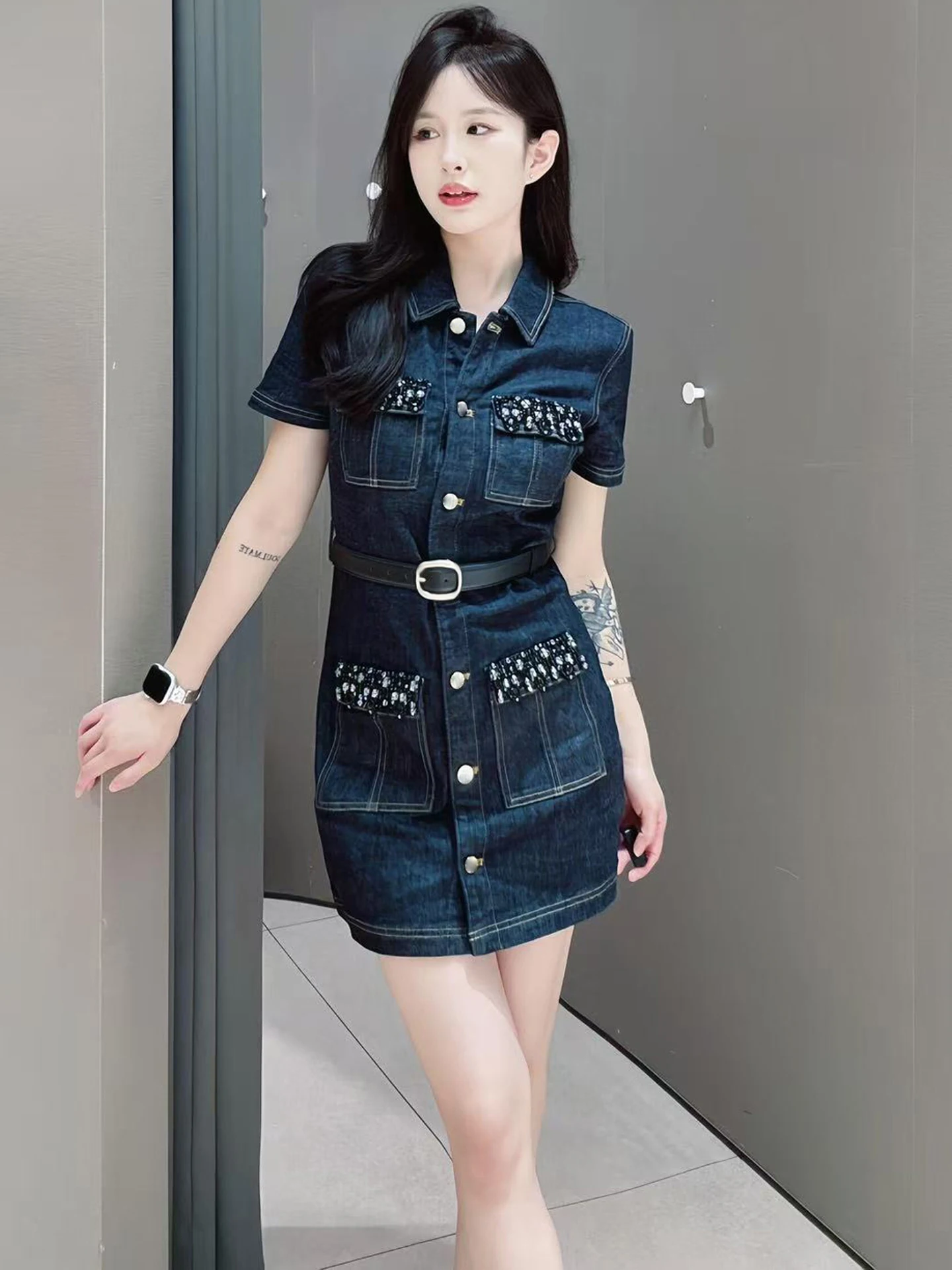 

High-End Women's Diamond-Encrusted Need A-Line Denim Dr with Waist-Cinching Detail for Autumn Season Commute