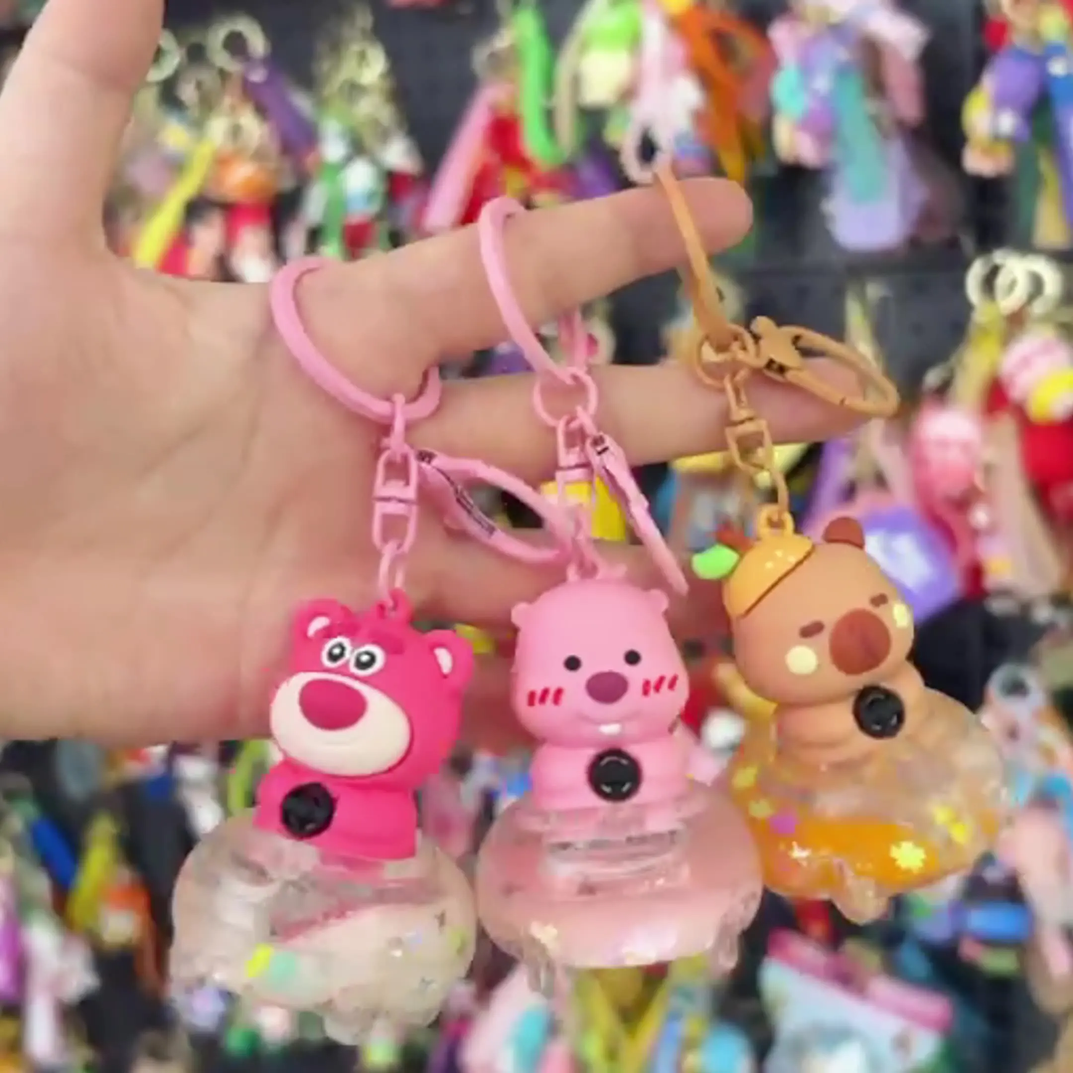 

Cute Capybara Strawberry Bear Keychain Small Pendant Schoolbag Decoration Mini Gift Plush Toy for Gashapon Machine