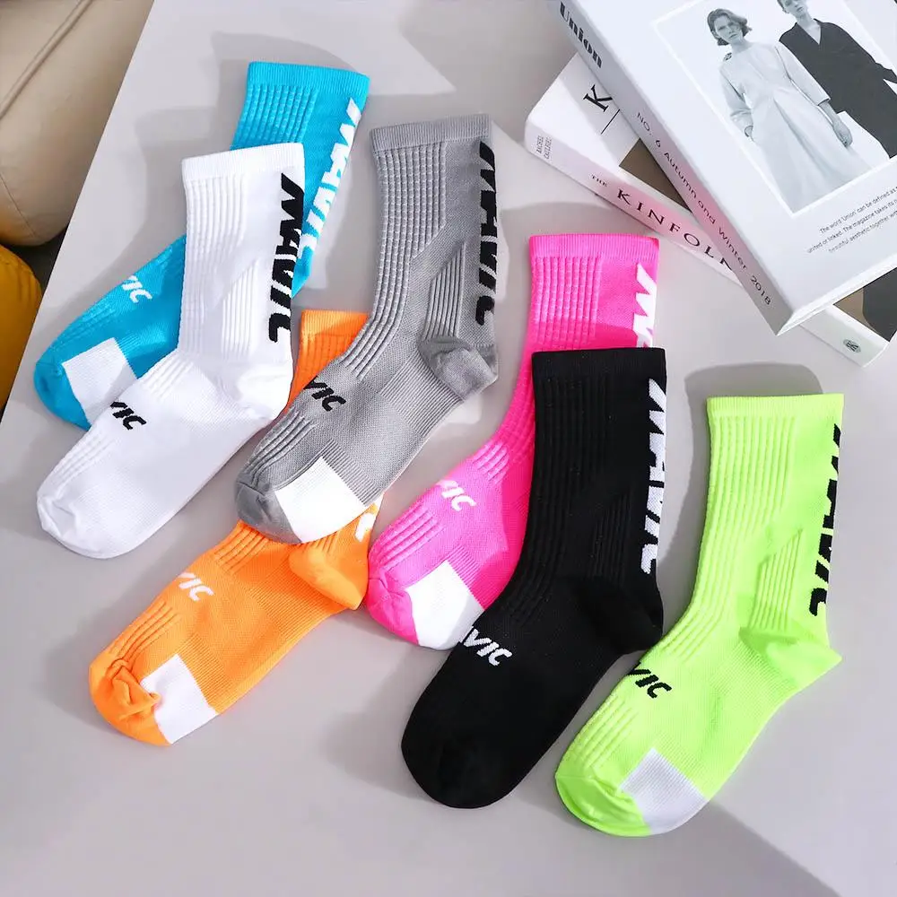 

Comfortable Breathable Walking Men's And Women's Moisture Wicking Warm Socks Soccer Socks Compression Socks Cycling Socks