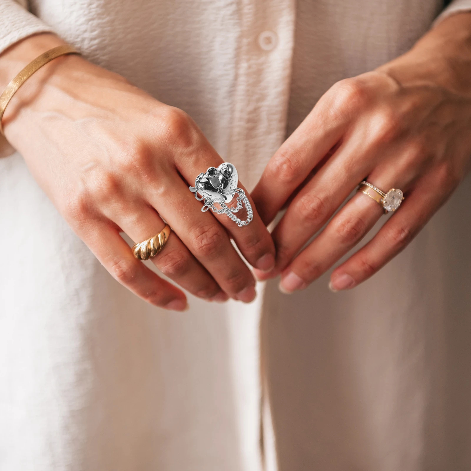 

Adjustable Open Chain Women Broken Heart Finger Ring Jewelry Premium Copper Metal Tassel Ring For Club Party Gifts Fashionable