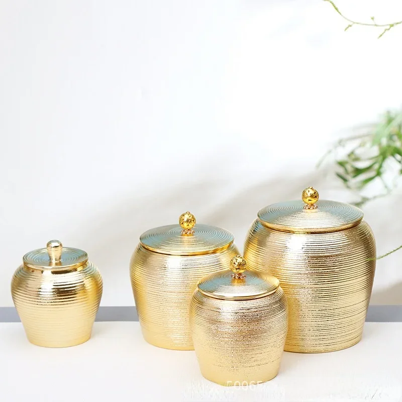 Luxury Golden Ceramic Storage Jar Porcelain Sealed Box Large-capacity Food Container Coffee Bean Tea Caddy Crafts Ornaments Gift