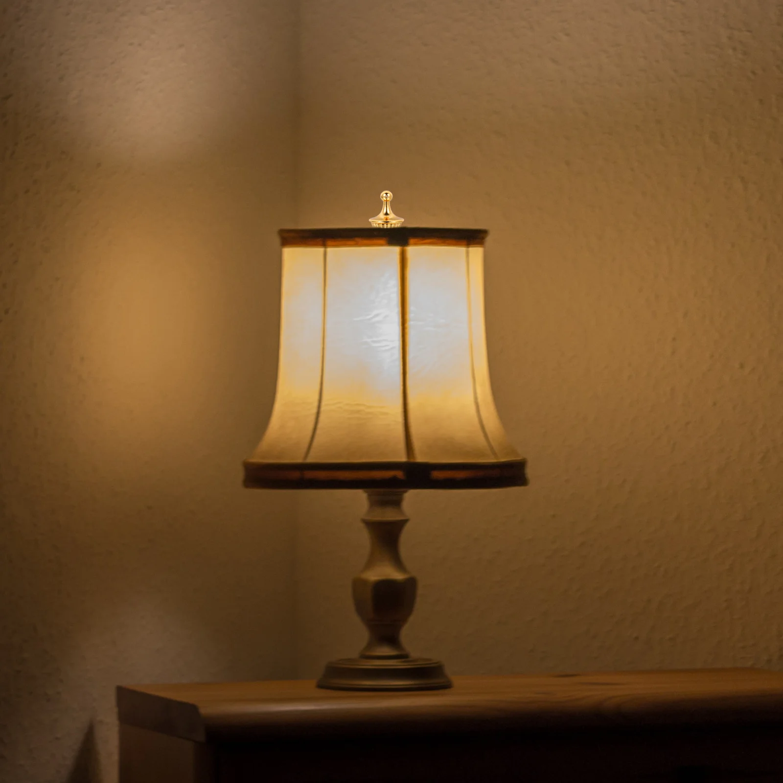 

4pcs Vintage Lamp Finials Decorative Golden Zinc Alloy Lampshade Cap Decor Bed Post Finial Table Floor Lamp Accessories Home