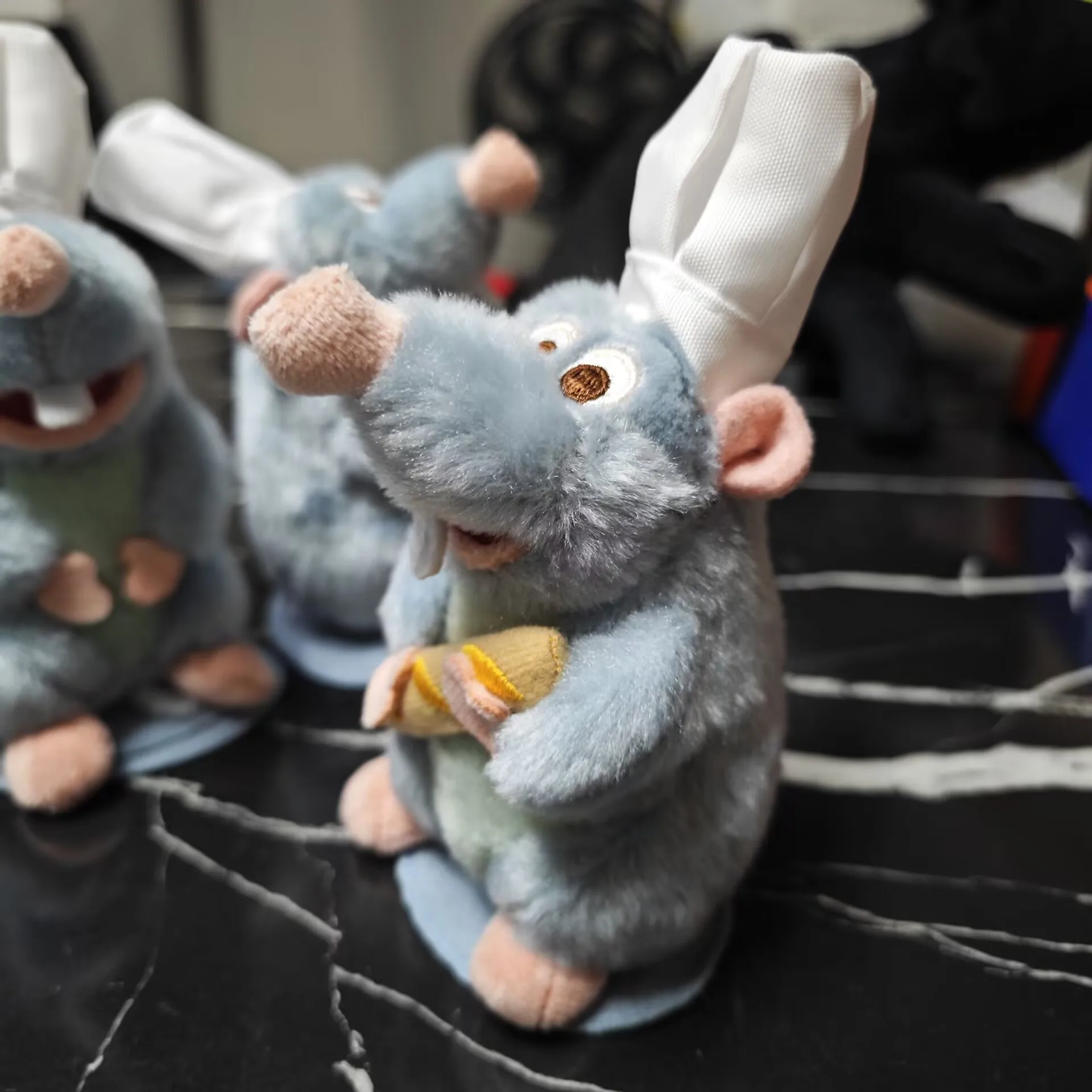 Kawaii ديزني مخزن راتاتوي الشيف ريمي المغناطيسي الكتف ألعاب من نسيج مخملي الهدايا لطيف أفخم الاشياء لعب للأصدقاء هدايا عيد الميلاد #1