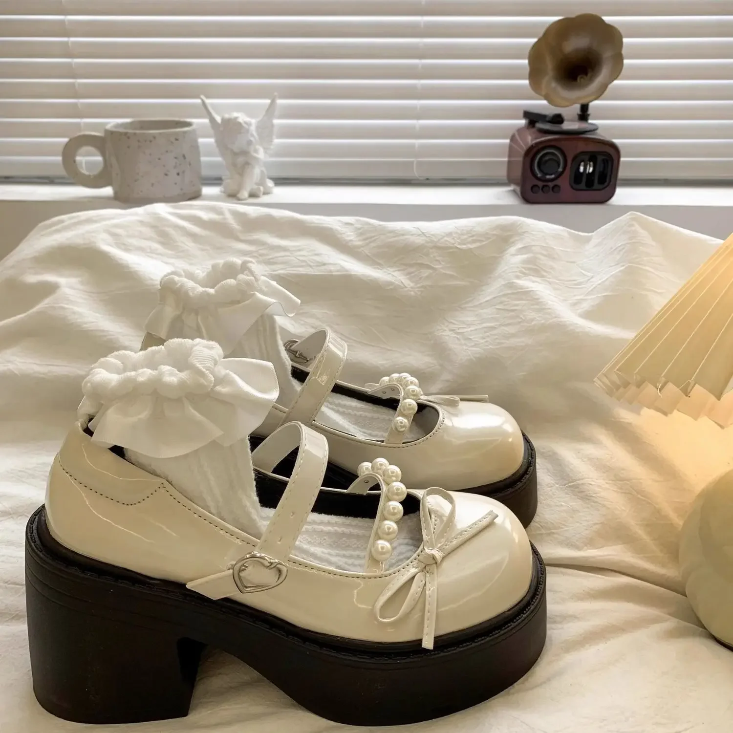 

Vintage French Mary Jane Women's High Heels Chunky Heel Round Toe Summer 2025 New Arrival Cute Versatile Small Leather Shoes