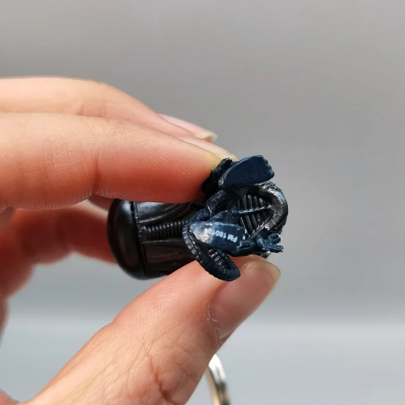 شخصيات الحركة الصغيرة المفترس الغريبة المفاتيح قلادة الوحش نموذج اللعب سطح المكتب الزينة المقتنيات لعب هدايا الأطفال