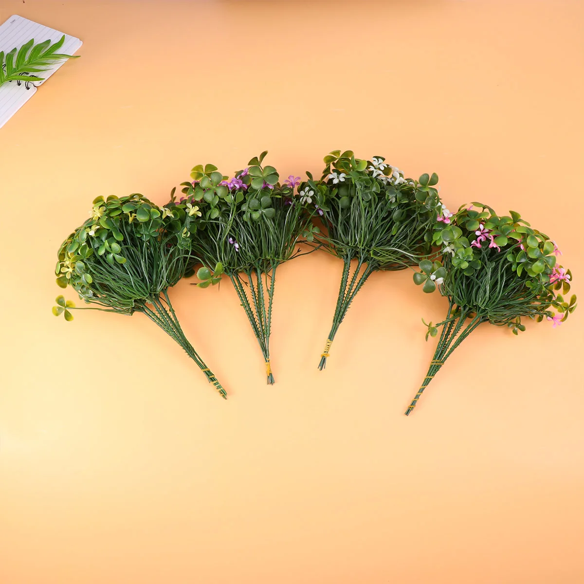 

24pcs Simulation Four Leaf Clover Decorative Plants Plastic Mini Succulents For Home Office Desk Garden Indoor Green Artificial