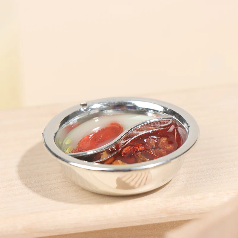 1:12 Dollhouse Hot Pot Traditional Chinese Cuisine Yuanyang Hot Pot Cooking Pan Kitchen Food Accessories For Doll House Decor