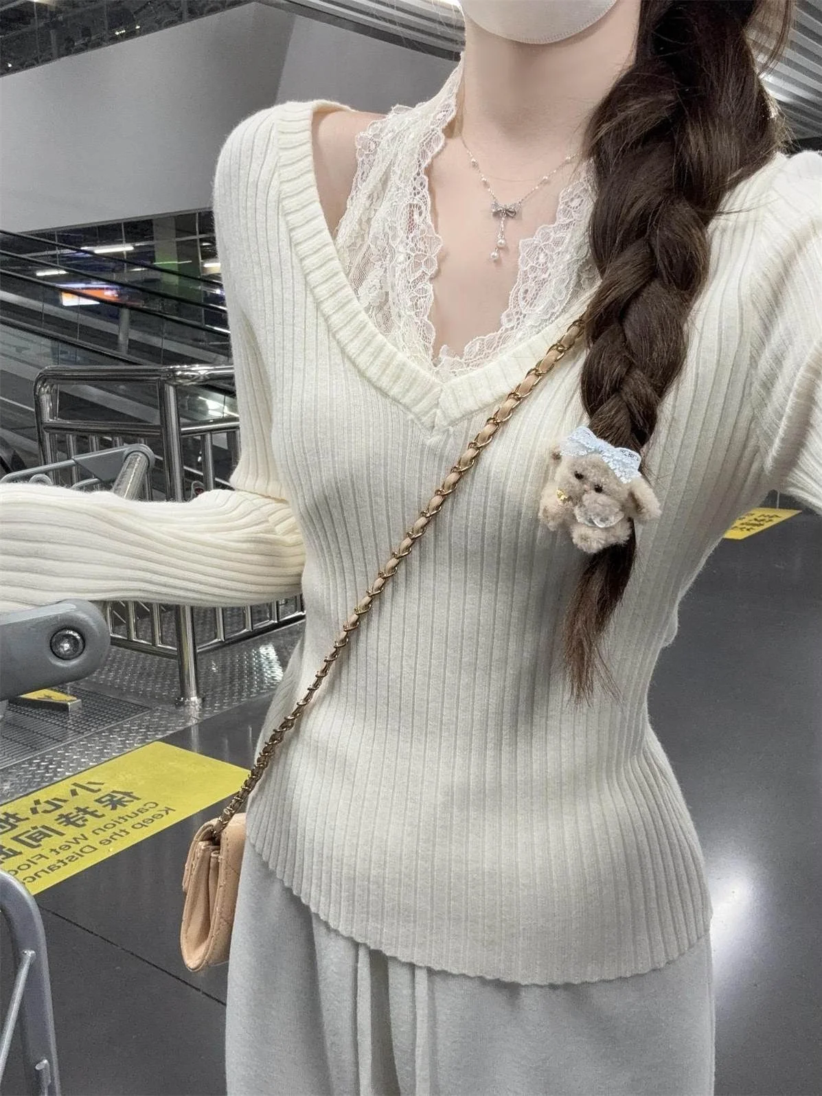 

Stunning Knitted Ne Hanging Women's Base irt Inner Wear High-End Feeling Sweater Autumn Winter Warm Top V-ne Long Sve