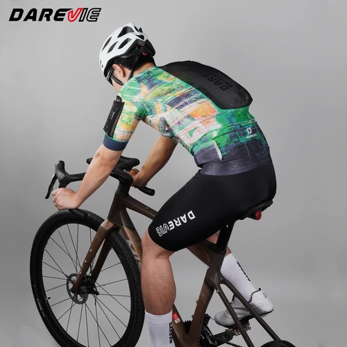 Imagen 2 del producto DAREVIE Maillot de ciclismo para hombre, secado rápido, antideslizante, nivel profesional, paquete de hidratación, Jersey de ciclismo suave de 4 bolsillos para hombre