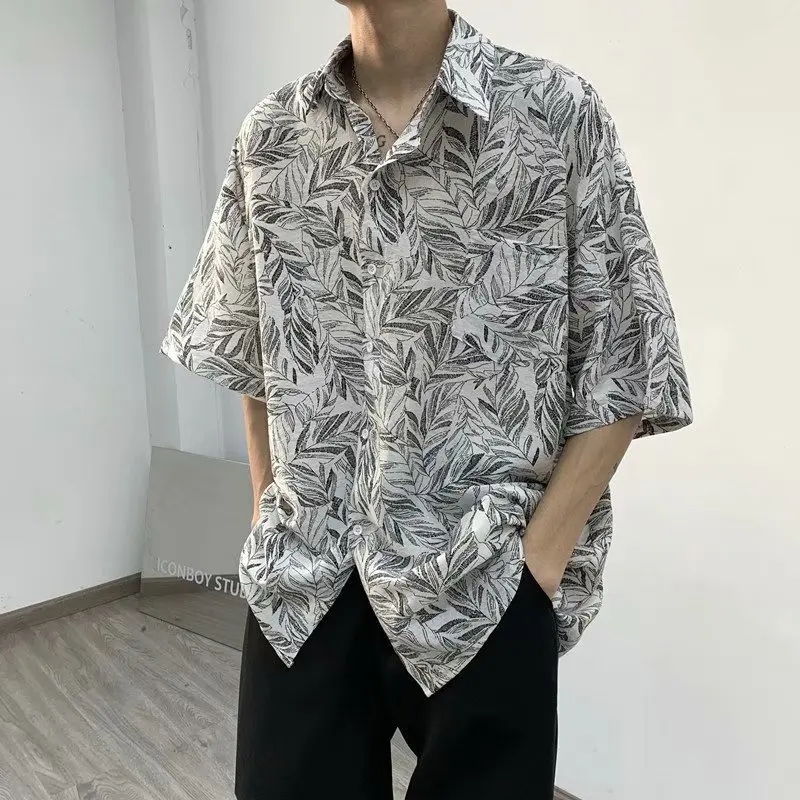 

Retro short-sleeved shirt for men, trendy and stylish, Harajuku style, loose-fitting five-point sleeve, fashionable and casual