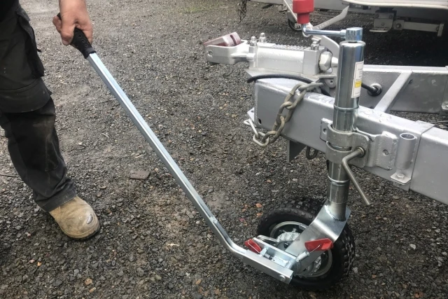 3500lbs Electric Automatic Stabilizer Lifting Car Jack for RV Caravan Camper Truck Trailer With Controller Remote