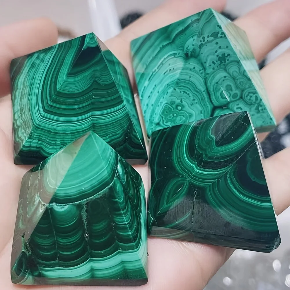 4-4.5cm Natural Malachite Pyramid with Unique Luster Texture Raw Stone Healing Stone Divination Mineral Specimen Home Ornament