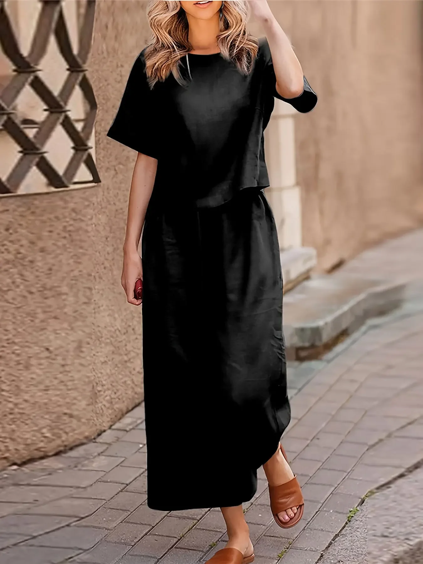 Plus Size Women's Casual Two-piece Set Suit Solid Color Short-sleeved T-shirt Trousers Two-piece Set Loose Crewneck