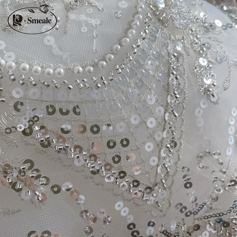 3D-Spitzenstoff, weißer Perlen-Pailletten-Hochzeitskleid, fortschrittlicher, maßgeschneiderter Nähstoff – Detail 5