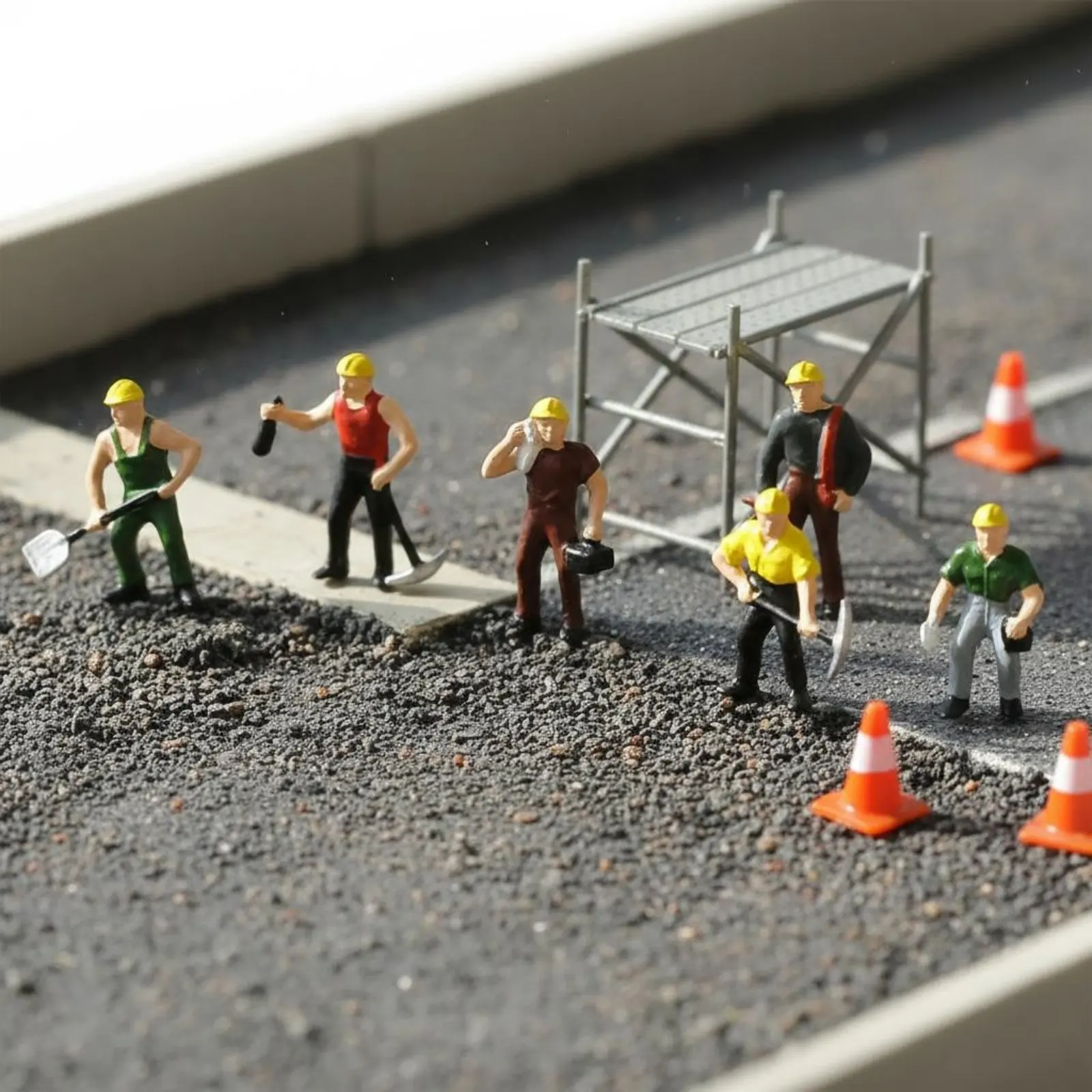 

6 Pieces 1:87 Scale Construction Worker Figures Detailed Design Miniature Construction People Painted Miniature Worker Figurines