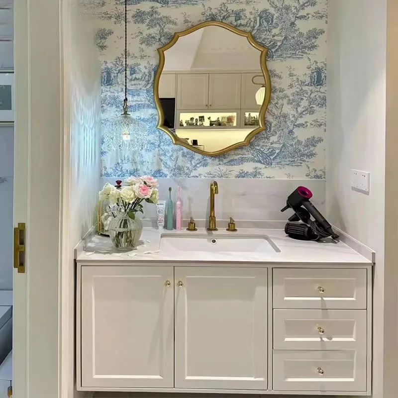 Armoire de salle de bain style crème rétro français, combinaison de lavabo en bois massif