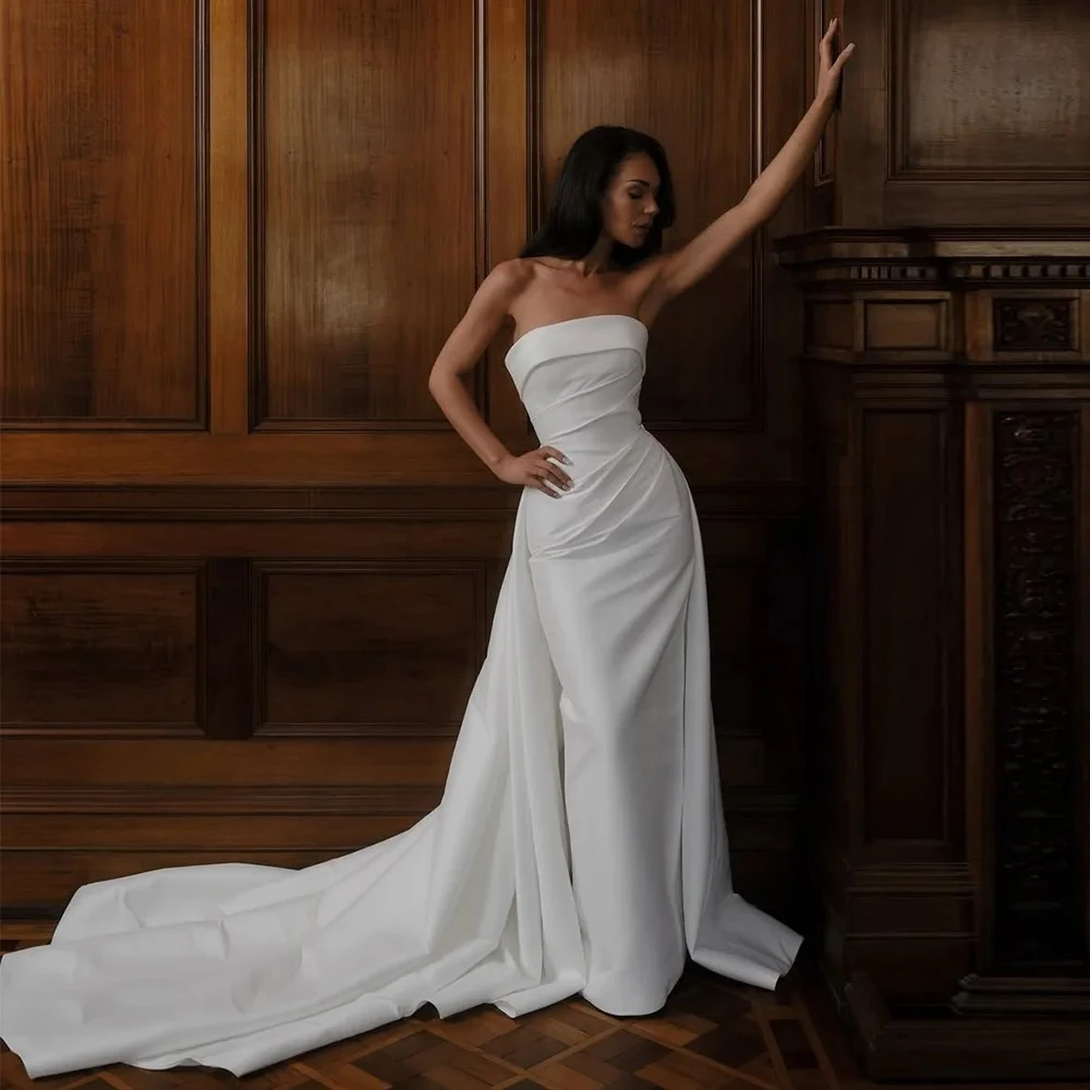 Customized Elegant Strapless Sleeveless open back Mermaid floor length Sweep Train Wedding Dresses white satin Pleat Bride Gowns