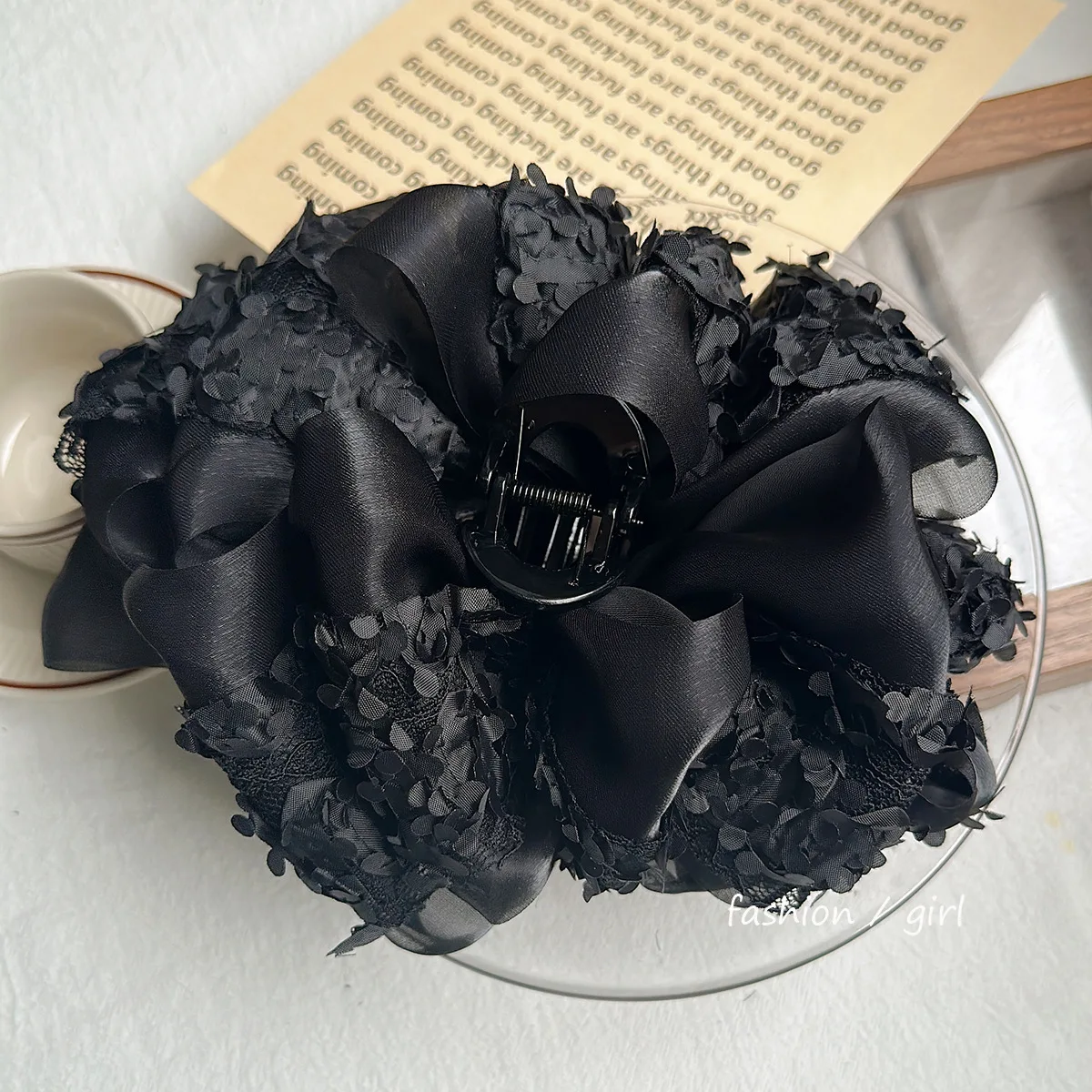 

2025 New Hair Clip Multi Bow Lace Bubble Shark Clip Elegant Back Hair Clip Tangle Resistant Hair Accessories