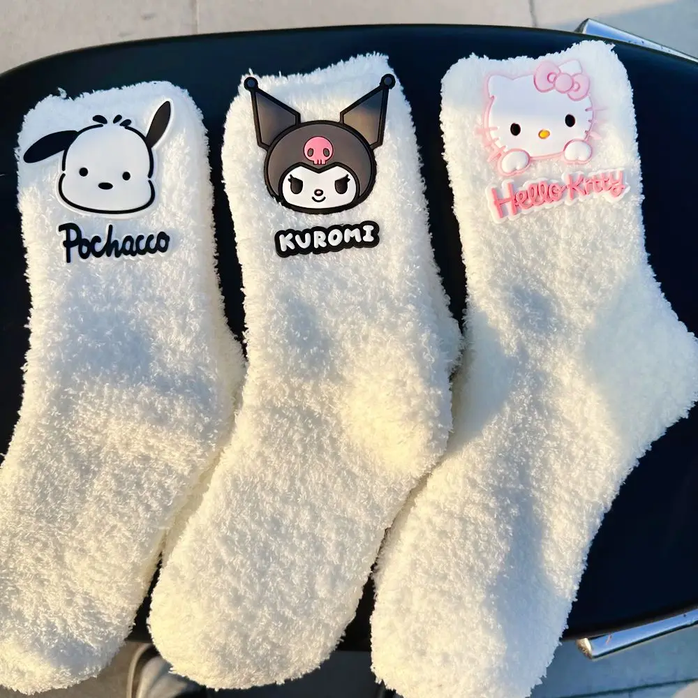 سانريو مرحبا كيتي المرجان الصوف الجوارب الدافئة للنساء الخريف الشتاء الأبيض Kuromi لطيف الكرتون النوم الجوارب المنزل جوارب يمكن السير بها على الأرض هدية #1