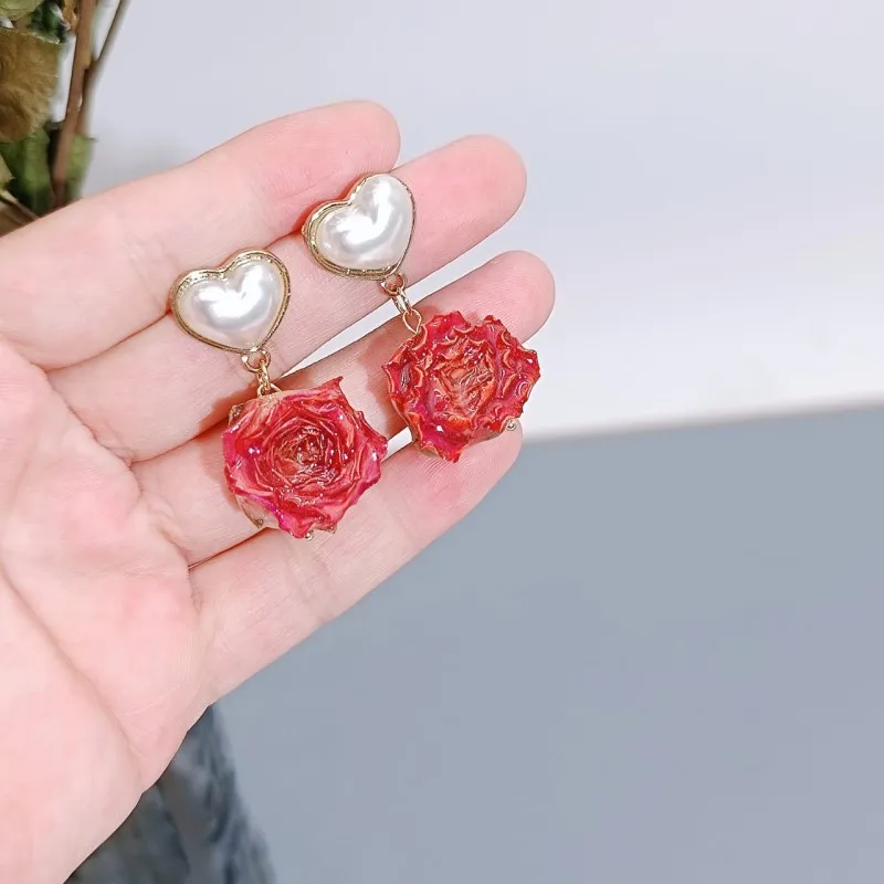 

Cute Love Heart Earrings With Rose Unique Epoxy Resin Natural Rose Flower Earrings Handmaking Immortal Rose Earrings Jewelry
