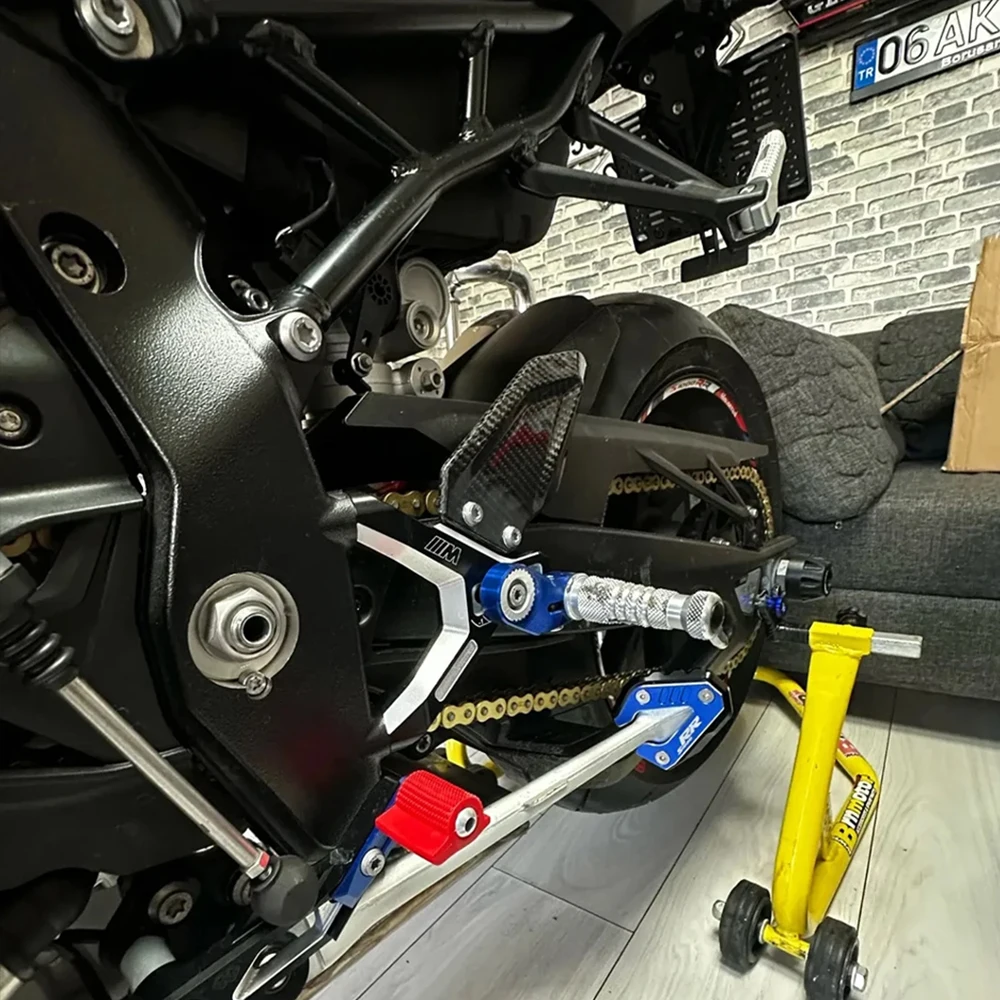 ل BMW S1000R 2021-2024 S 1000 RR S1000RR 2019-2024 M1000RR CNC دراجة نارية مسنده الجانب حامل تمديد الوسادة الإطارات صمام قبعات #4