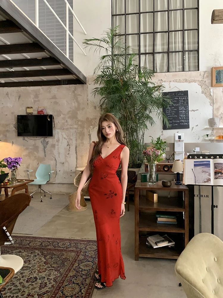 REDDACHiC San Valentino Abito rosso da donna in chiffon con stampa floreale Canotta con scollo a V Fasciatura Maxi abito lungo da spiaggia estivo in un unico pezzo
