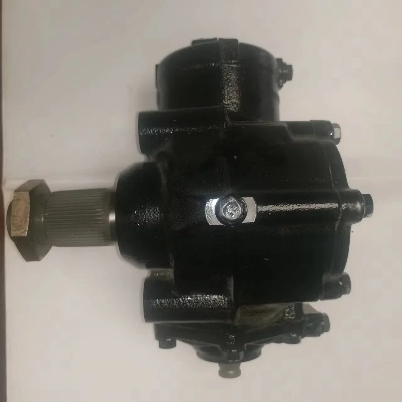 

2025 Hot Sale LS8 steering box ENA6464602100 For Mercedes Actros / steering pump for Mercedes truck prime mover