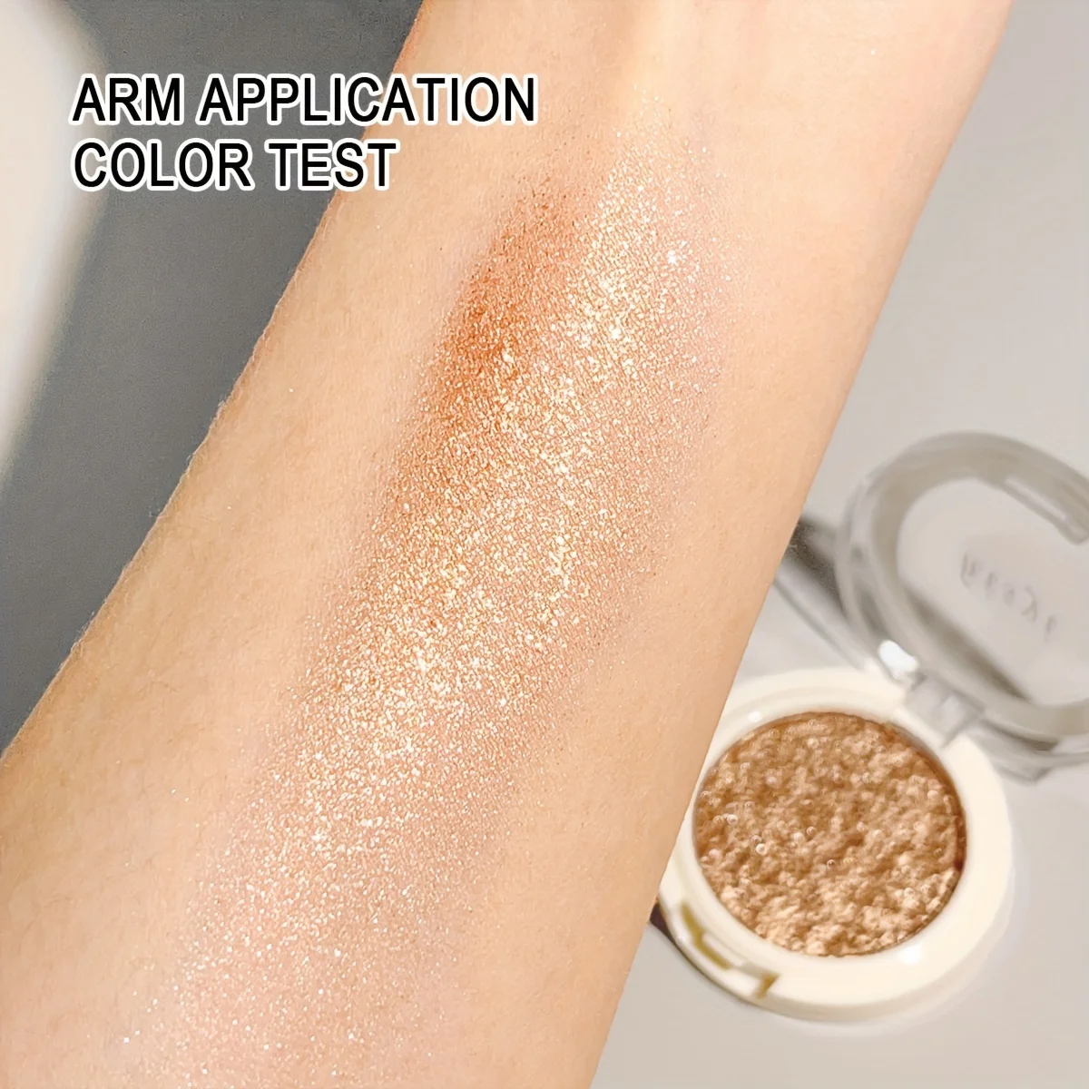 Paleta de sombras de ojos monocromáticas versátiles, efectos mate y brillantes, albaricoque, marrón tierra y Rosa niebla para un aspecto natural