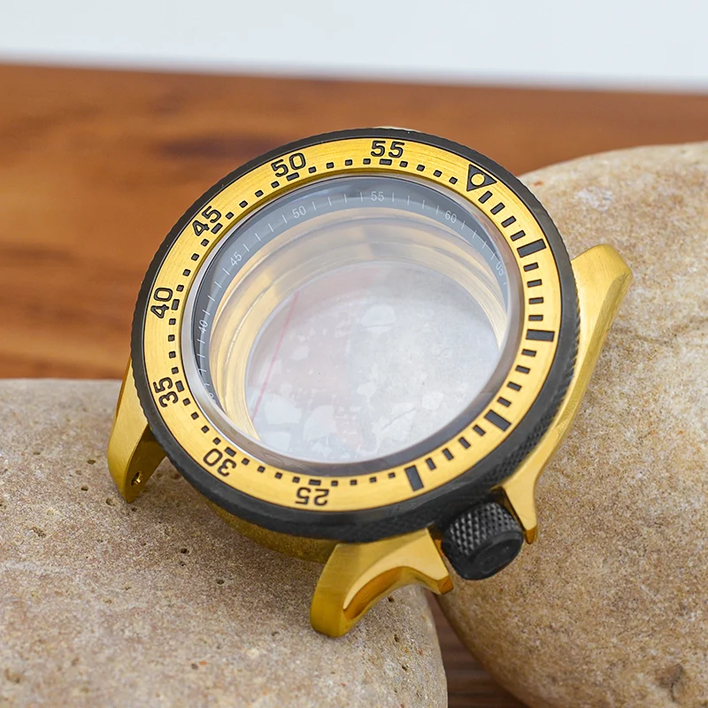 La cassa SKXHouseSKX009 SRPD è dorata, parte NH35N364R7s, movimento esistente, orologio, anello capitolo, vetro zaffiro, 41 mm.