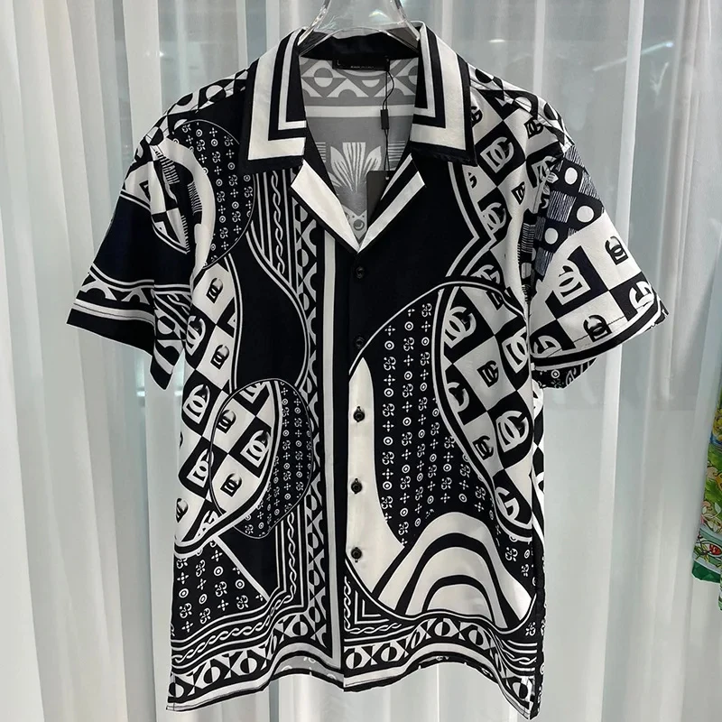 2024 Summer New Fashion Black and White Patterned Digital Letters Printing Men\'s Shirts Vintage Short Sleeve Silk Shirts