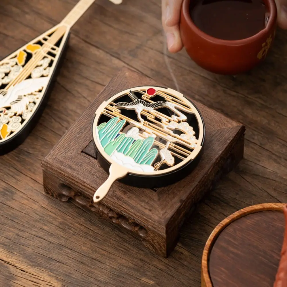 

Traditional Ancient Style Mini Incense Burner Box Crane Hollow Out Painted Incense Censer Classical Sandalwood Censer Meditation