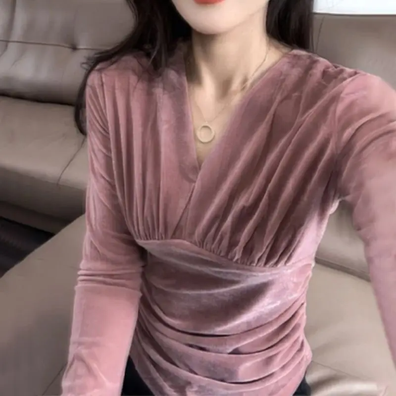 Elegant V-Neck Puff Sleeve Cropped Pink Pleuche Shirt Women's Autumn French Style Beautiful Base Top For Fashion Lovers TT610