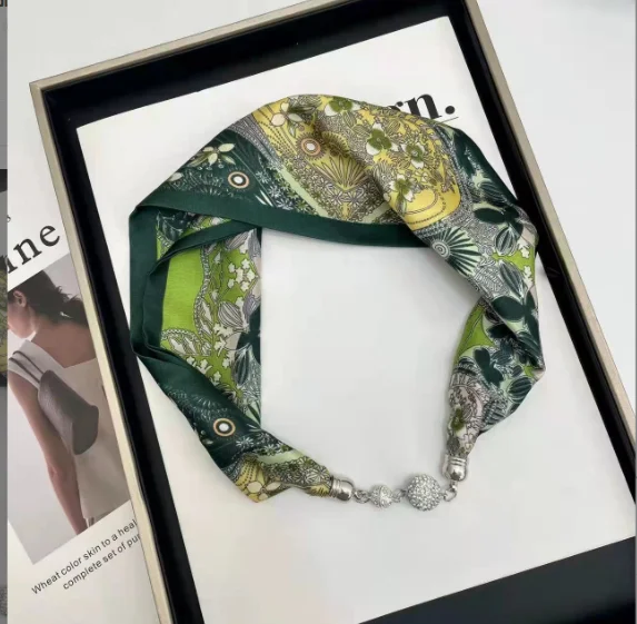 Versatile Scarf Magnetic Buckle Silk Scarf