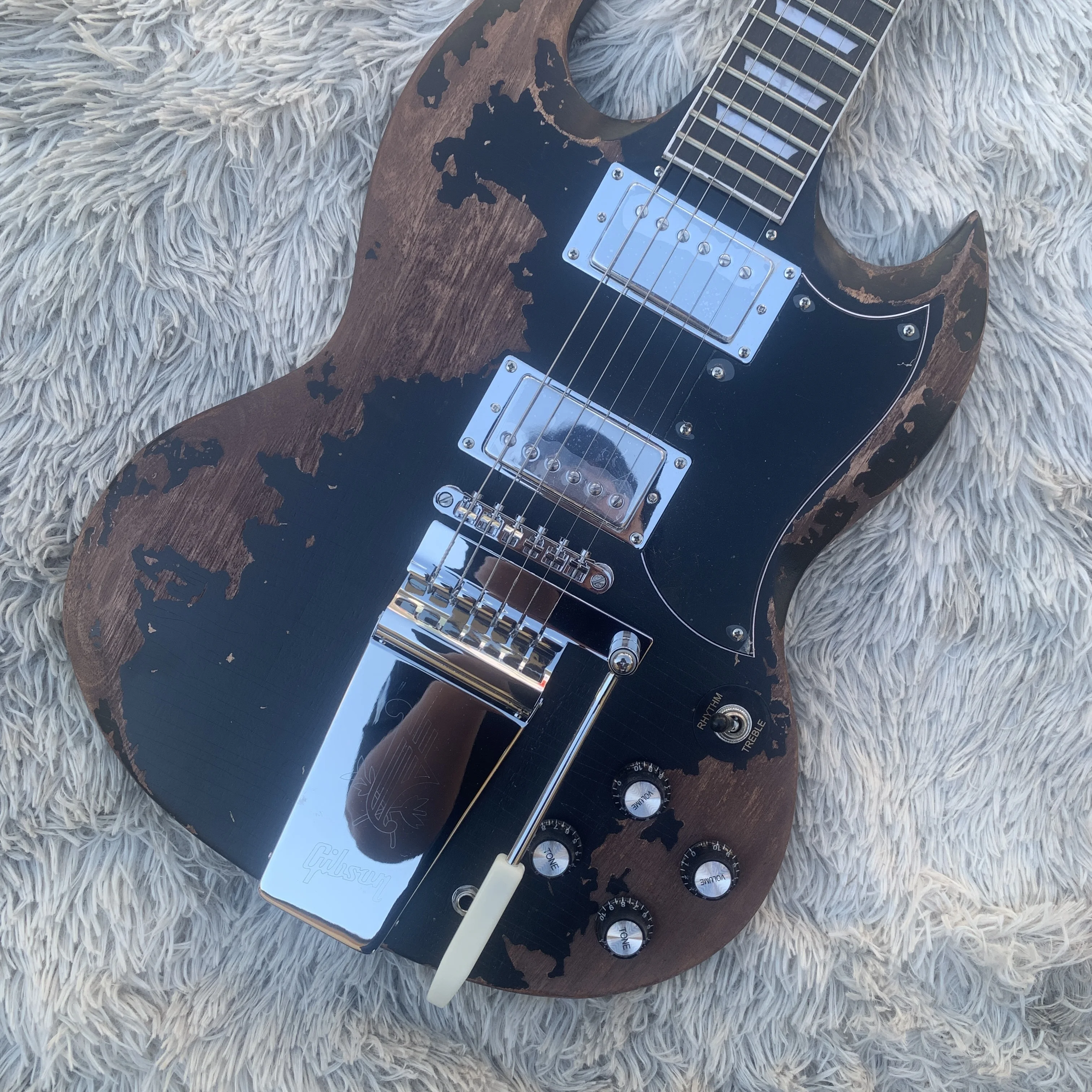 Customized electric guitar SG electric guitar matte black color silver accessories+jazz vibrat in stock lightning package